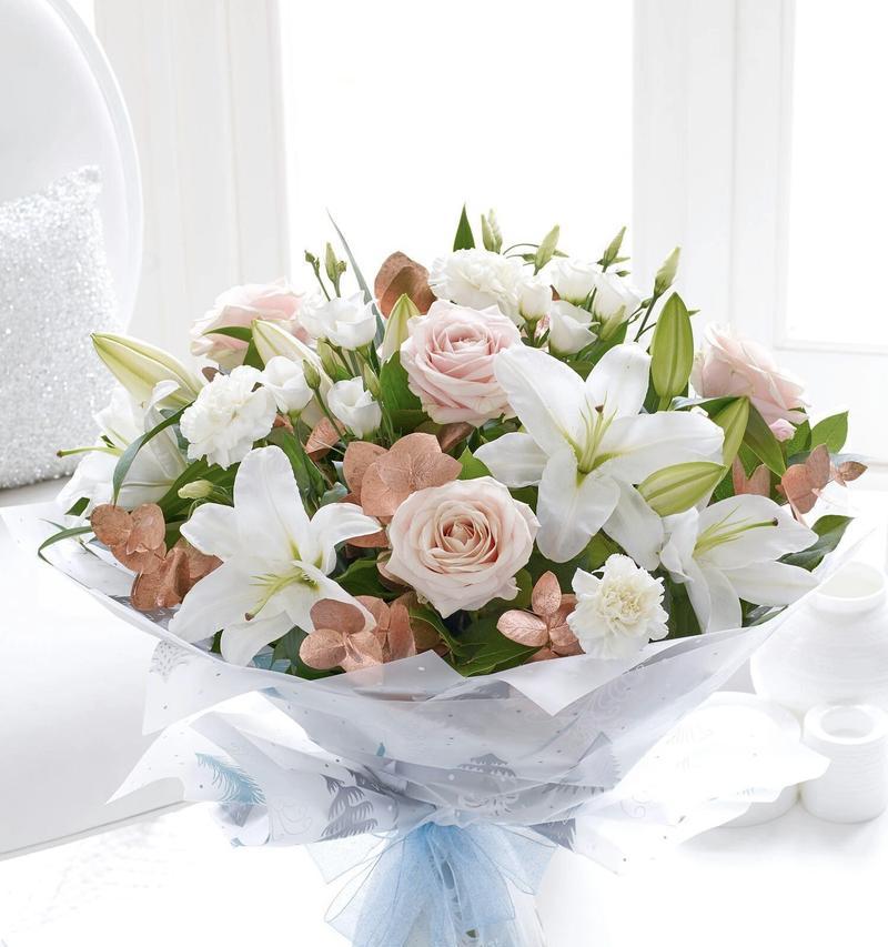 百合简单花语是什么？百合花有哪些含义？