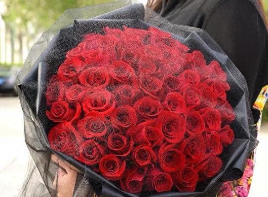 30岁收到玫瑰花有何含义？玫瑰花在不同年龄代表什么？