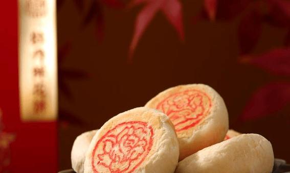 牡丹花饼中的牡丹花瓣制作方法是什么？